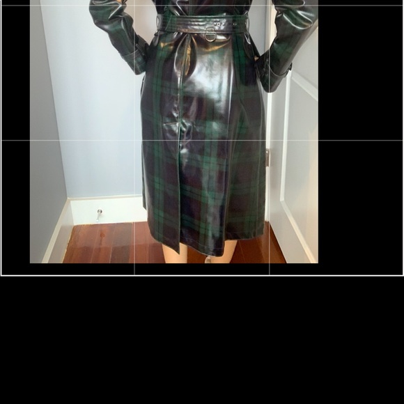 Burberry Laminated trench coat - Picture 8 of 9